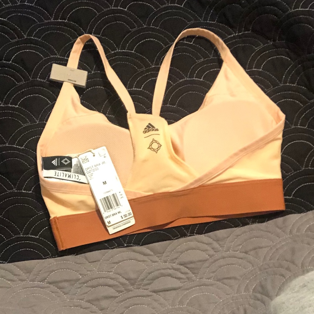NWT Adidas Medium support Sports Bra - Picture 3 of 3